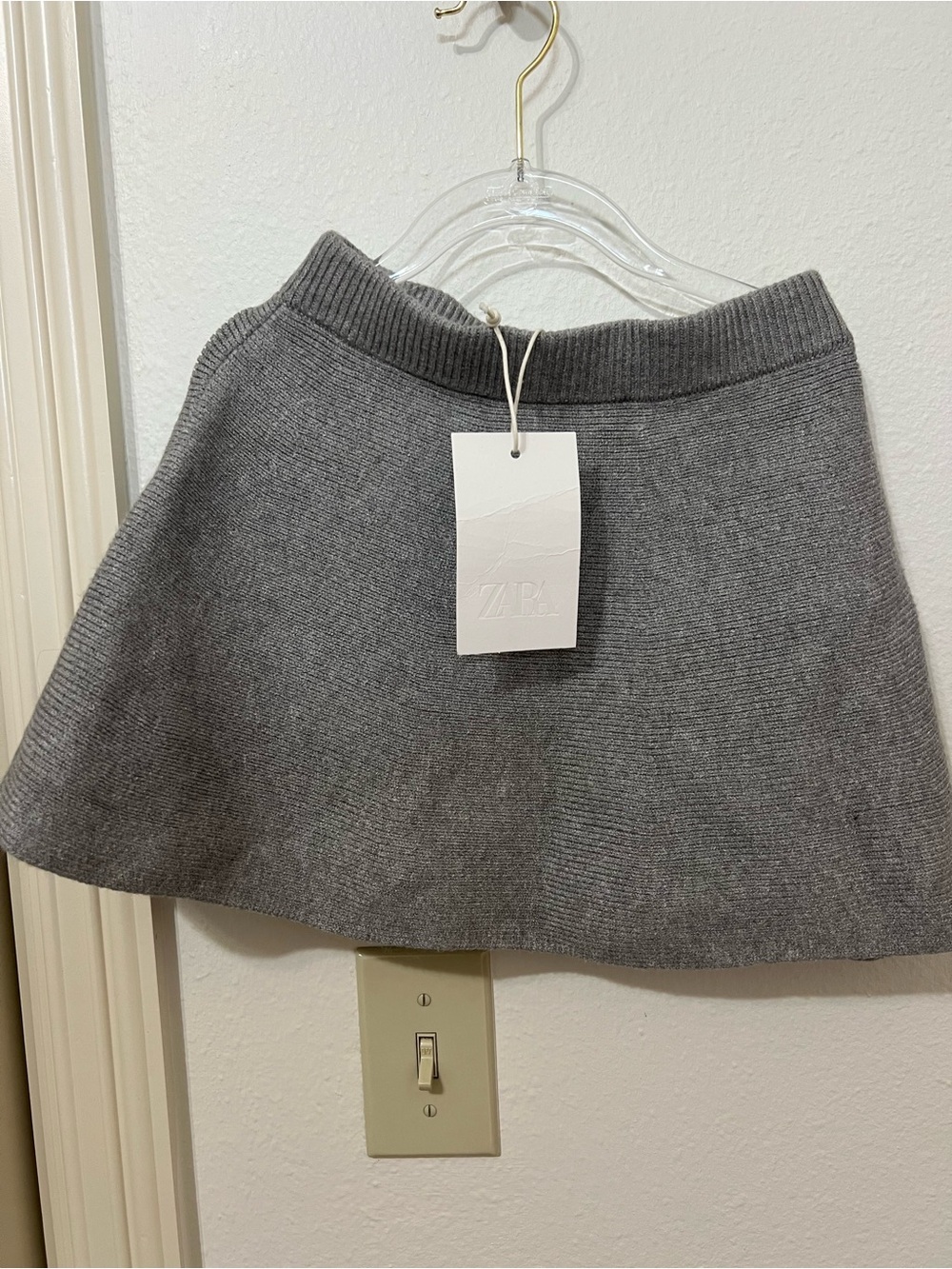 ZARA Gray Ribbed Knit A-Line Skirt